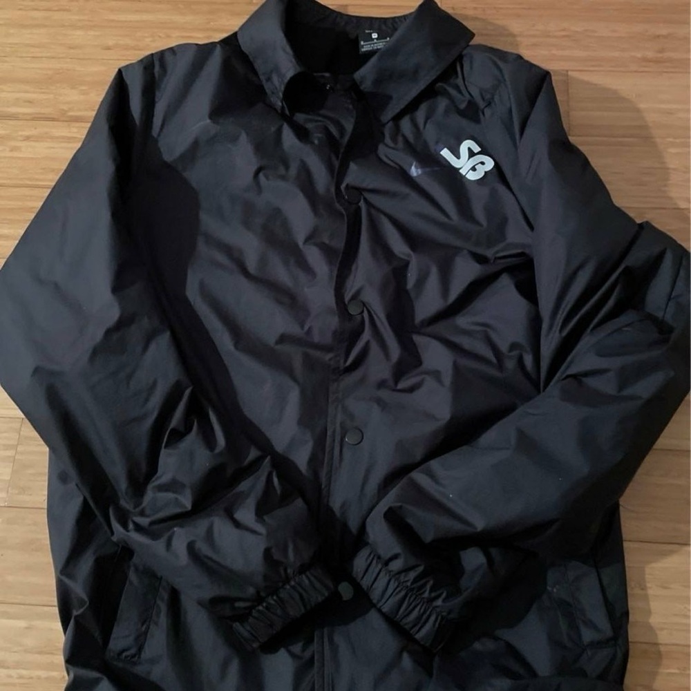 NWOT Nike SB Button Up Windbreaker